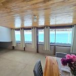 habitacion 401 con ventana al mar