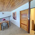 habitacion 401 con ventana al mar